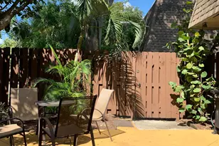 8115 SW 24th St, North Lauderdale, FL 33068 - Photo 3