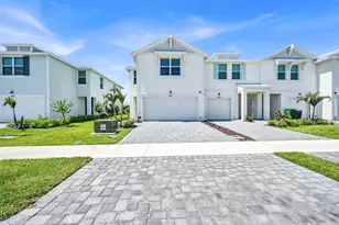 575 Salisbury Cir, Fort Pierce, FL 34982 - Photo 1
