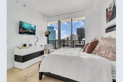 1300 Brickell Bay Drive #3900, Miami, FL 33131 - Photo 9