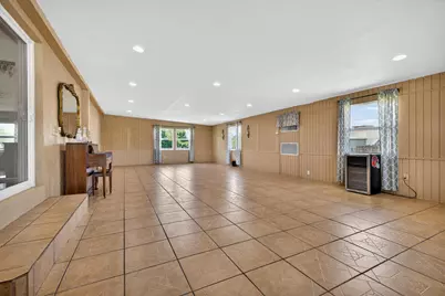 410 SE 4th Avenue, South Bay, FL 33493 - Photo 13
