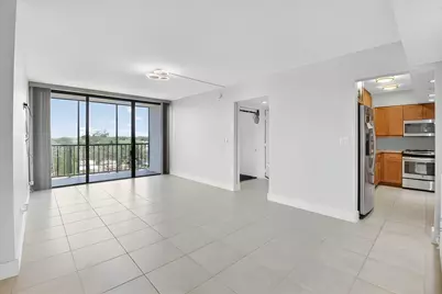 7786 Lakeside Boulevard #653, Boca Raton, FL 33434 - Photo 9