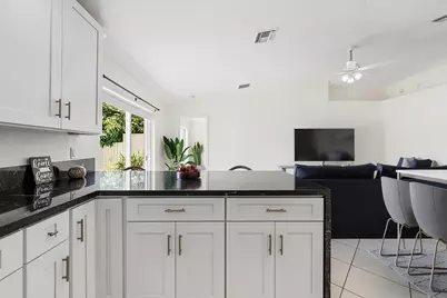 6196 Azalea Circle, West Palm Beach, FL 33415 - Photo 7