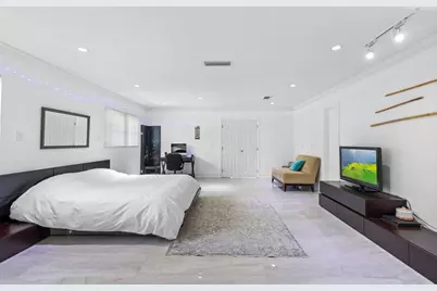 19885 NE 22nd Avenue, Miami, FL 33180 - Photo 55