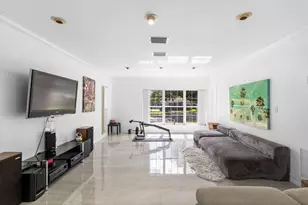 19885 NE 22nd Ave, Miami, FL 33180 - Photo 23