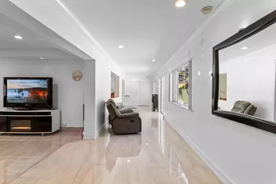 19885 NE 22nd Avenue, Miami, FL 33180 - Photo 21
