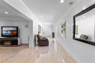 19885 NE 22nd Ave, Miami, FL 33180 - Photo 21