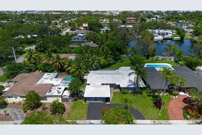 19885 NE 22nd Avenue, Miami, FL 33180 - Photo 1