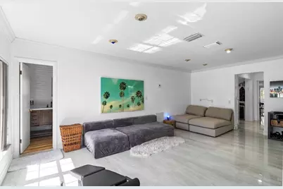 19885 NE 22nd Avenue, Miami, FL 33180 - Photo 25
