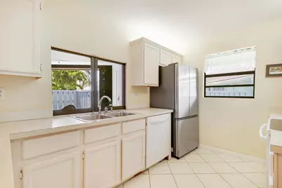 1127 E Seminole Avenue #15b, Jupiter, FL 33477 - Photo 13