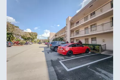 10332 Sunrise Lakes Boulevard #310, Sunrise, FL 33322 - Photo 35