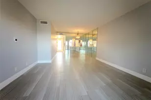 10332 Sunrise Lakes Blvd, Sunrise, FL 33322 - Photo 11