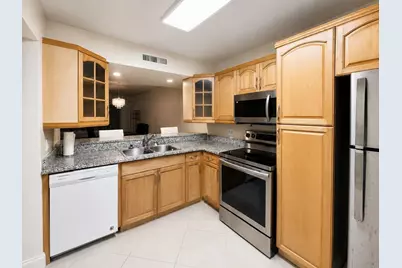 3516 Whitehall Drive #105, West Palm Beach, FL 33401 - Photo 3