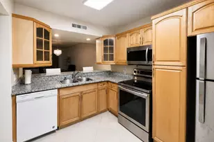 3516 Whitehall Dr, West Palm Beach, FL 33401 - Photo 3