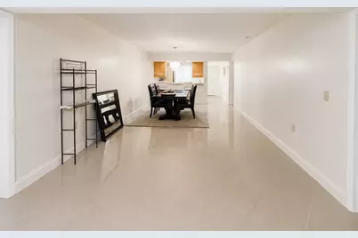 3516 Whitehall Drive #105, West Palm Beach, FL 33401 - Photo 5