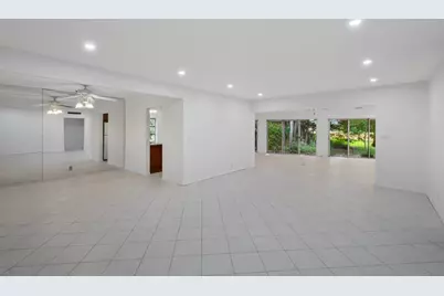 4704 Queen Palm Lane, Tamarac, FL 33319 - Photo 5