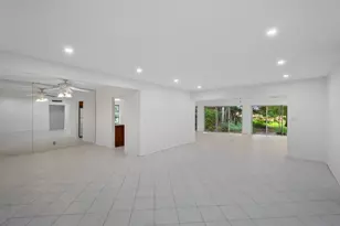 4704 Queen Palm Ln, Tamarac, FL 33319 - Photo 5