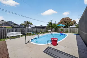 437 SE Nome Dr, Port Saint Lucie, FL 34984 - Photo 7