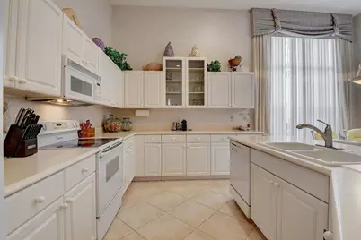 7725 Rockford Road, Boynton Beach, FL 33472 - Photo 11