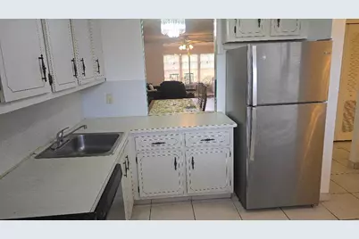 3251 Holiday Springs Boulevard #302, Margate, FL 33063 - Photo 5