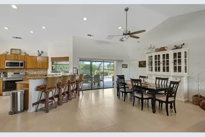 10705 SE Seabreeze Court, Hobe Sound, FL 33455 - Photo 21