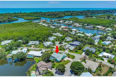 10705 SE Seabreeze Court, Hobe Sound, FL 33455 - Photo 9