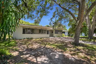 27 NE 18th St, Homestead, FL 33030 - Photo 3