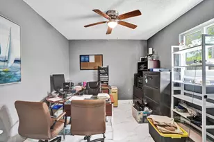 307 SE 14th Pl, Deerfield Beach, FL 33441 - Photo 23