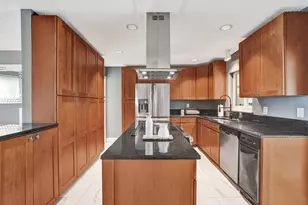 307 SE 14th Pl, Deerfield Beach, FL 33441 - Photo 11