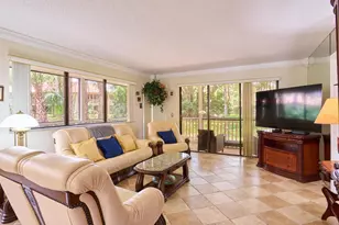 563 Brackenwood Pl, Palm Beach Gardens, FL 33418 - Photo 5