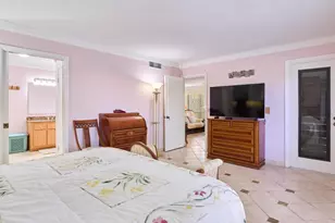 563 Brackenwood Pl, Palm Beach Gardens, FL 33418 - Photo 15
