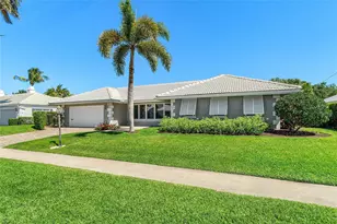 976 SW Mulberry Way, Boca Raton, FL 33486 - Photo 1