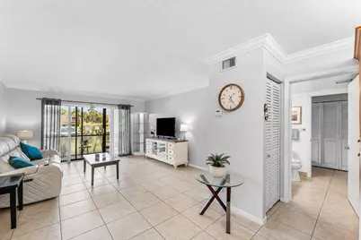 1108 Green Pine Boulevard #E1, West Palm Beach, FL 33409 - Photo 5