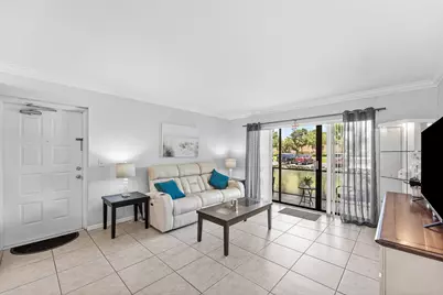 1108 Green Pine Boulevard #E1, West Palm Beach, FL 33409 - Photo 3