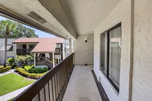 10187 Mangrove Dr, Boynton Beach, FL 33437 - Photo 5
