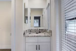 1041 SW 4th St, Boca Raton, FL 33486 - Photo 17
