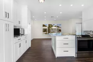 1041 SW 4th St, Boca Raton, FL 33486 - Photo 11