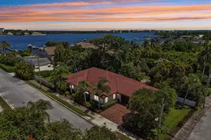 15 Wellesley Dr, Lake Worth Beach, FL 33460 - Photo 1