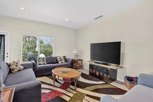 459 NE 1st Ave, Deerfield Beach, FL 33441 - Photo 11