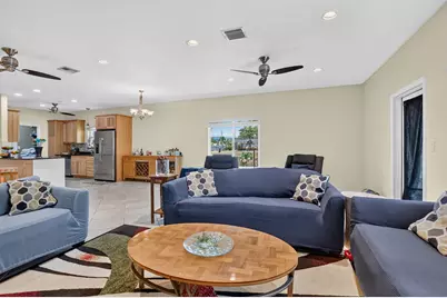 459 NE 1st Avenue, Deerfield Beach, FL 33441 - Photo 11