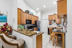 10933 Stafford Cir S, Boynton Beach, FL 33436 - Photo 5