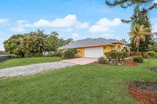 8023 N 120th Ave Ave N, The Acreage, FL 33412 - Photo 9