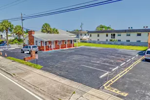610 Northlake Blvd, Lake Park, FL 33408 - Photo 1