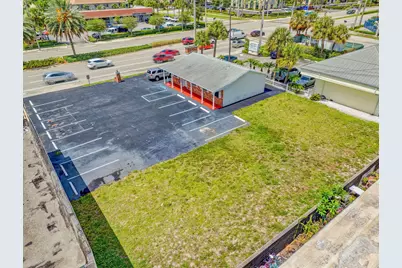 610 Northlake Boulevard, Lake Park, FL 33408 - Photo 3
