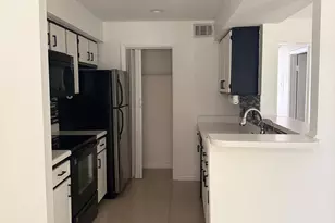 815 West Boynton Beach Blvd, Boynton Beach, FL 33426 - Photo 9