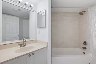 400 N Crestwood Ct Ct N, Royal Palm Beach, FL 33411 - Photo 19
