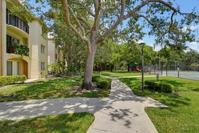 400 N Crestwood Ct Court N #417, Royal Palm Beach, FL 33411 - Photo 23