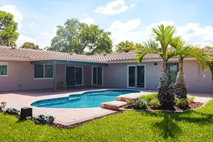 10670 NW 42nd Dr, Coral Springs, FL 33065 - Photo 11