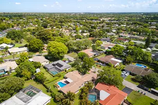 10670 NW 42nd Dr, Coral Springs, FL 33065 - Photo 65