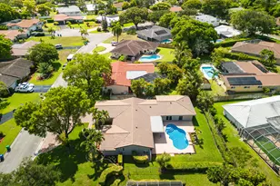 10670 NW 42nd Dr, Coral Springs, FL 33065 - Photo 67