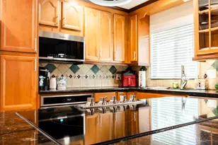 10670 NW 42nd Dr, Coral Springs, FL 33065 - Photo 43